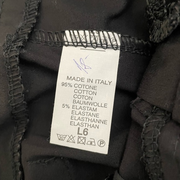 Vittoria Moda Black Capri Pants - Picture 7 of 10